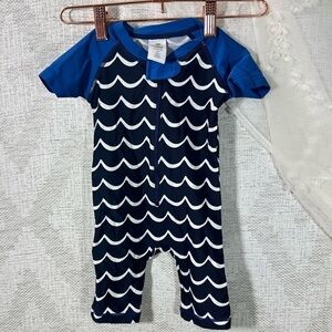 Tucker + Tate boys navy rash guard size 6M
